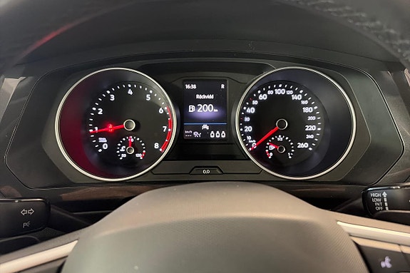 Volkswagen Tiguan 9 of 14
