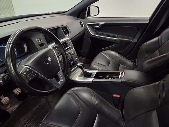 Volvo V60 Cross Country 10 of 10