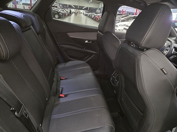 Peugeot 3008 5 of 10