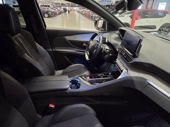 Peugeot 3008 4 of 10