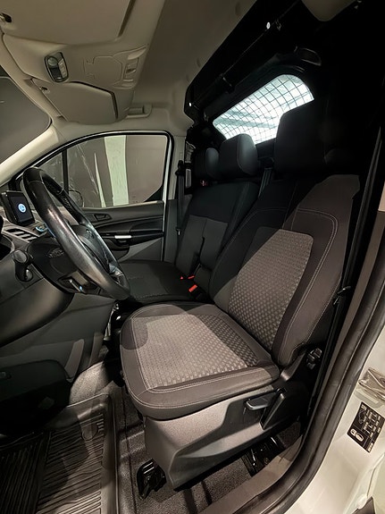 Ford Transit Connect 12 of 16