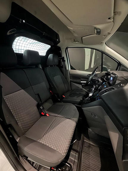 Ford Transit Connect 13 of 16