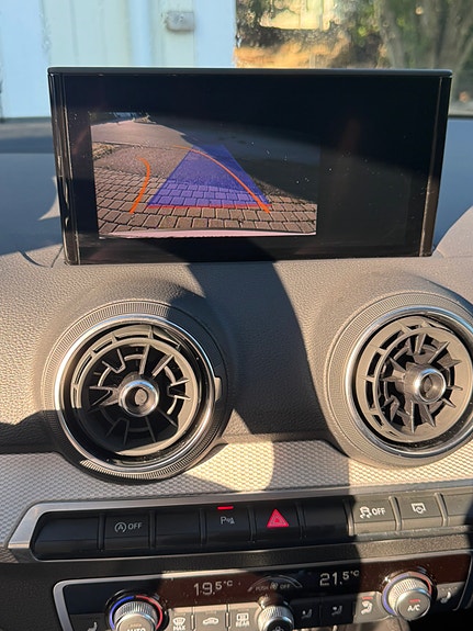 Audi Q2 2 of 30