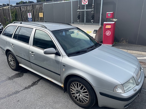 Skoda Octavia 3 of 4