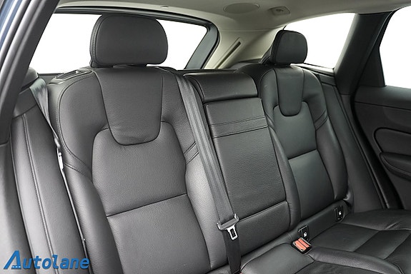 Volvo XC60 22 of 30