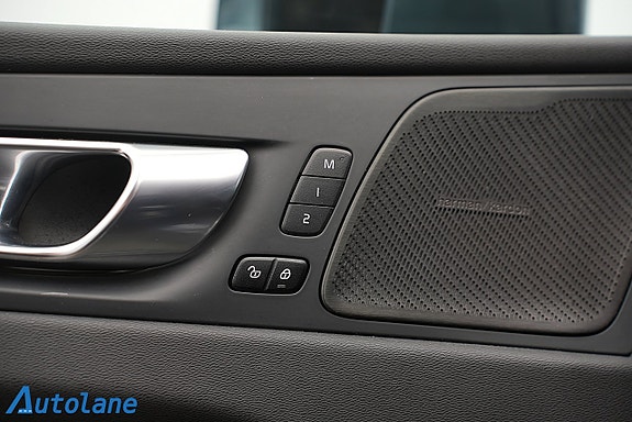 Volvo XC60 23 of 30