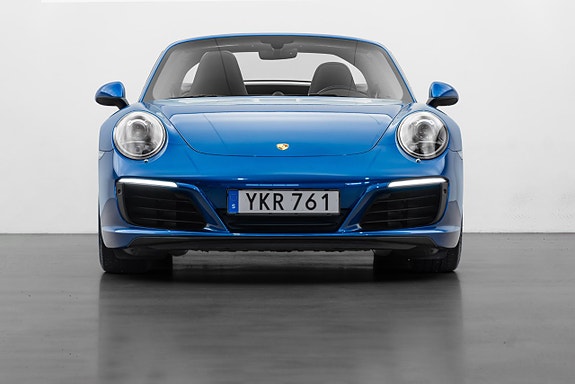 Porsche 911 4 of 30