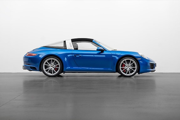 Porsche 911 6 of 30