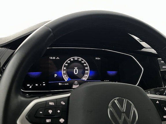 Volkswagen T-Cross 9 of 25
