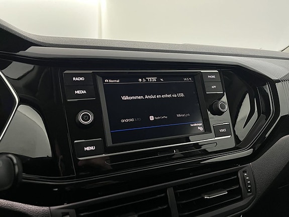 Volkswagen T-Cross 12 of 25