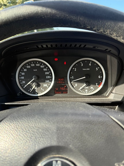 BMW 523i 9 of 9