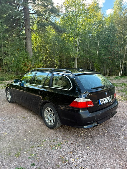 BMW 523i 4 of 9