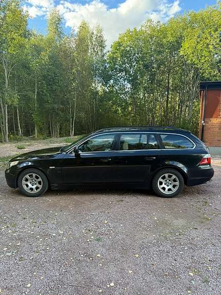 BMW 523i 5 of 9