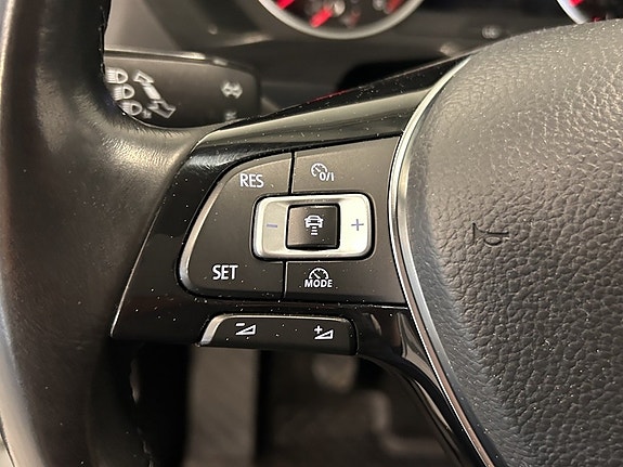 Volkswagen Tiguan 15 of 22