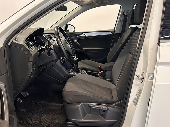 Volkswagen Tiguan 10 of 22