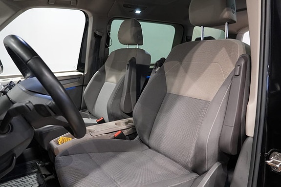 Volkswagen Multivan 7 of 27