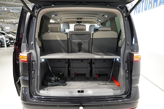 Volkswagen Multivan 13 of 27