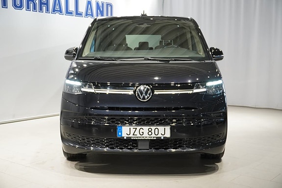 Volkswagen Multivan 2 of 27