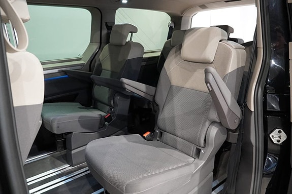 Volkswagen Multivan 9 of 27