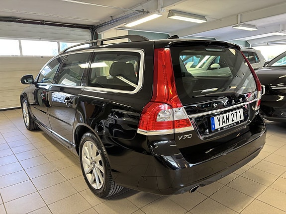 Volvo V70 4 of 11