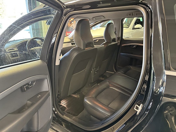 Volvo V70 10 of 11