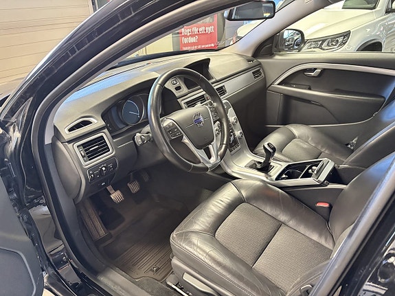 Volvo V70 8 of 11