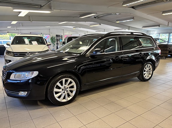 Volvo V70 3 of 11