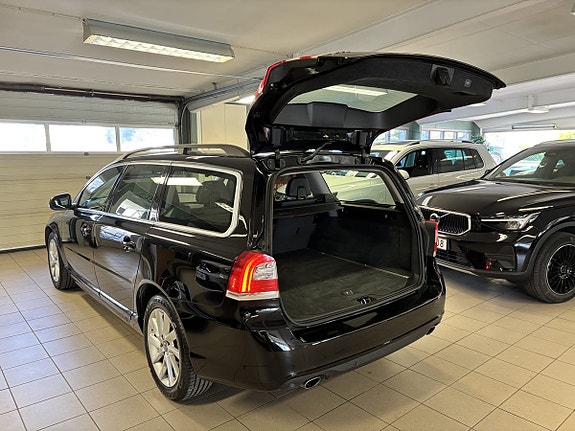 Volvo V70 6 of 11