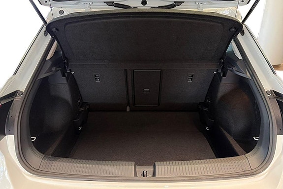 Volkswagen T-Roc 20 of 21