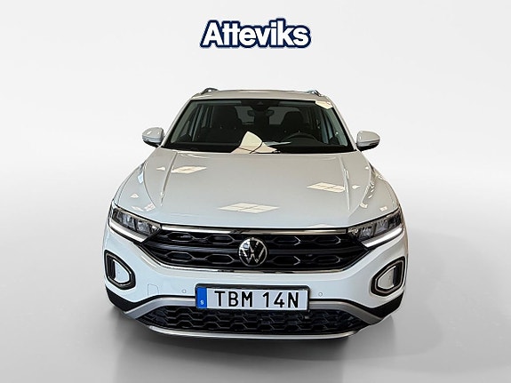 Volkswagen T-Roc 8 of 15