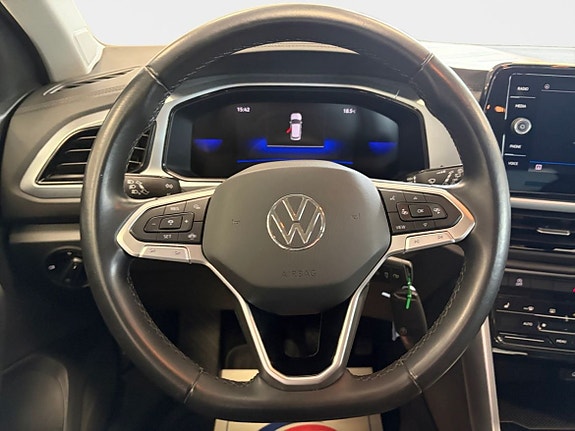 Volkswagen T-Roc 12 of 15