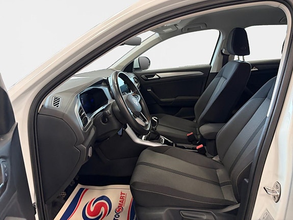 Volkswagen T-Roc 9 of 15
