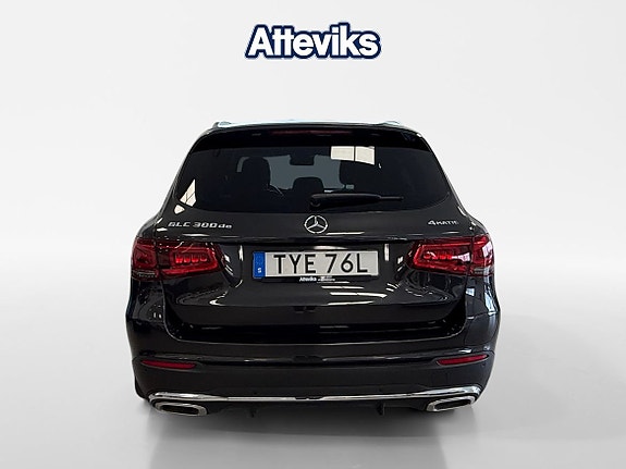 Mercedes-Benz GLC300 de 4 of 15