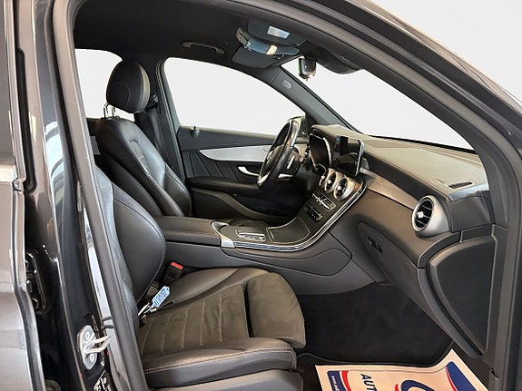 Mercedes-Benz GLC300 de 15 of 15