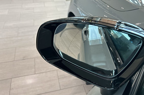 Volvo XC60 14 of 27