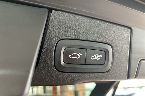 Volvo XC60 15 of 27