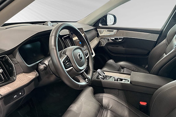 Volvo XC90 7 of 30