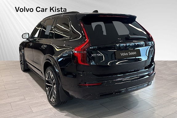 Volvo XC90 4 of 30