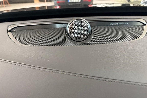 Volvo XC90 26 of 30