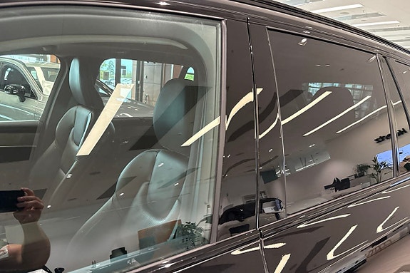 Volvo XC90 16 of 30