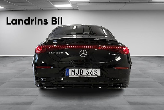 Mercedes-Benz CLA350 5 of 24