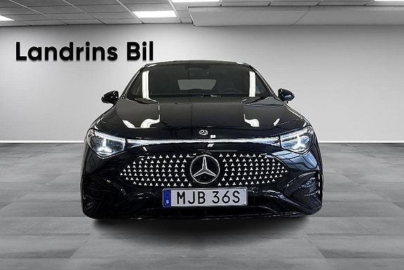 Mercedes-Benz CLA350 2 of 24
