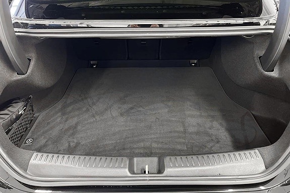 Mercedes-Benz CLA350 14 of 24