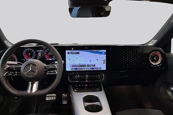 Mercedes-Benz CLA350 7 of 24