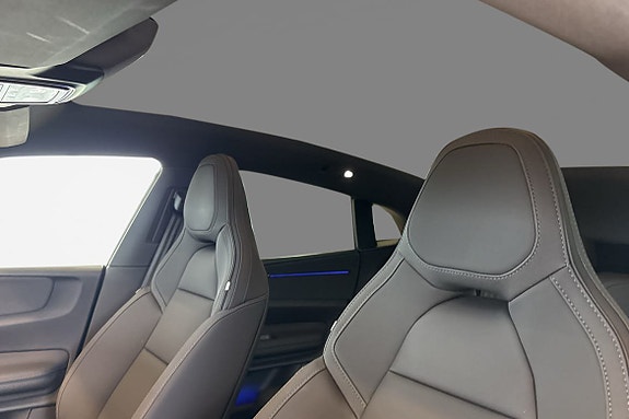 Polestar 4 18 of 27