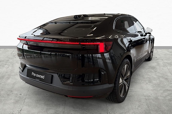 Polestar 4 8 of 27