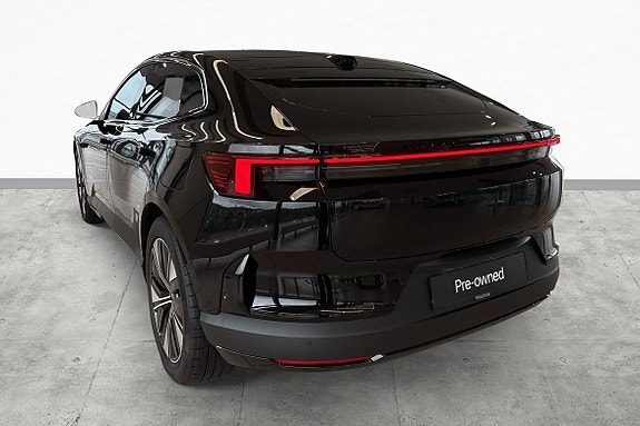 Polestar 4 7 of 27