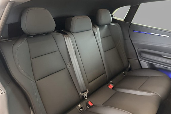 Polestar 4 14 of 27