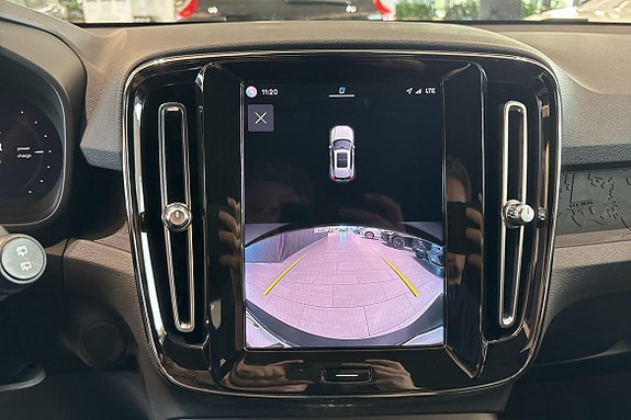 Volvo XC40 26 of 26