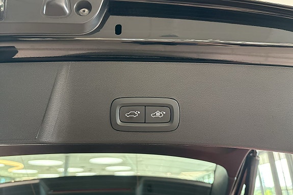 Volvo XC40 14 of 26
